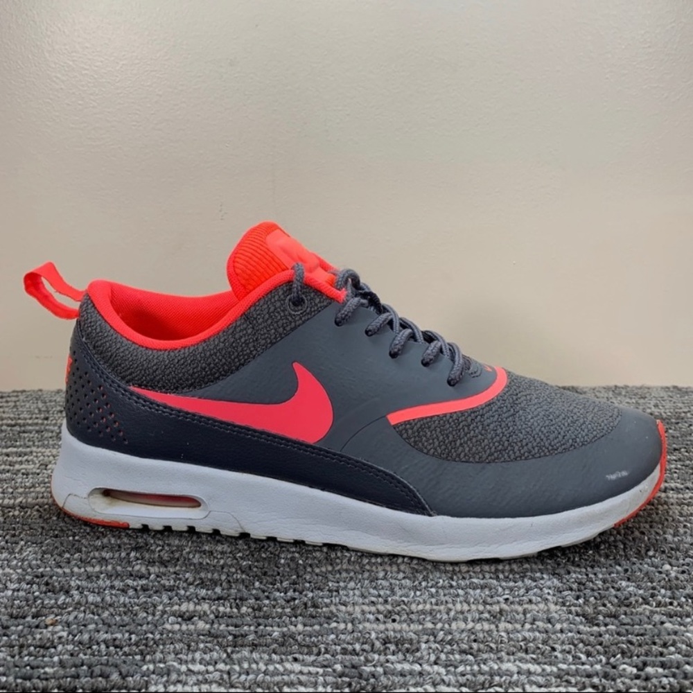 Nike Air Teva Running Sneakers